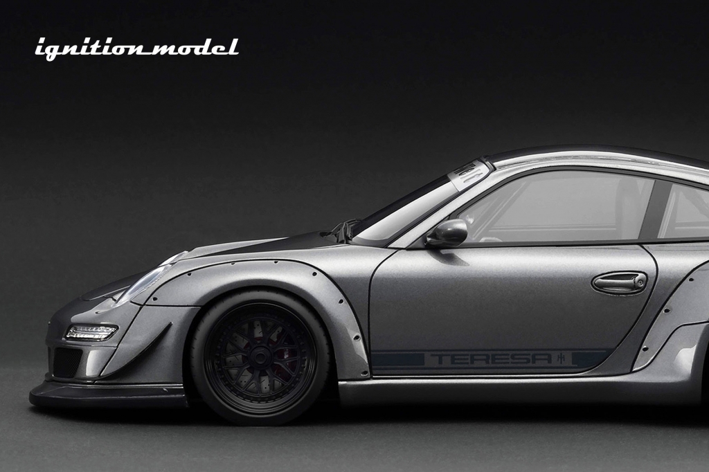 RWB997 イグニション1/18 グレー Amazon | ignition model 1/18 RWB 997 Silver 完成品
