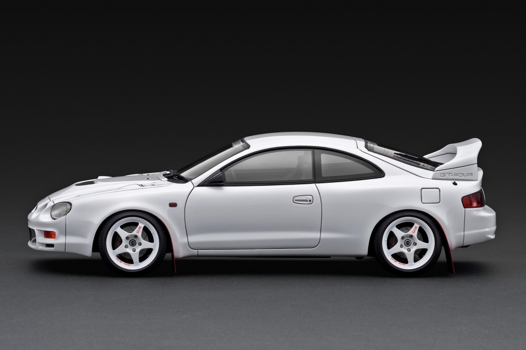 1/18 トヨタ セリカ GT-FOUR ST205 イグニッションモデル 1/18 トヨタ セリカ GT-FOUR (ST205