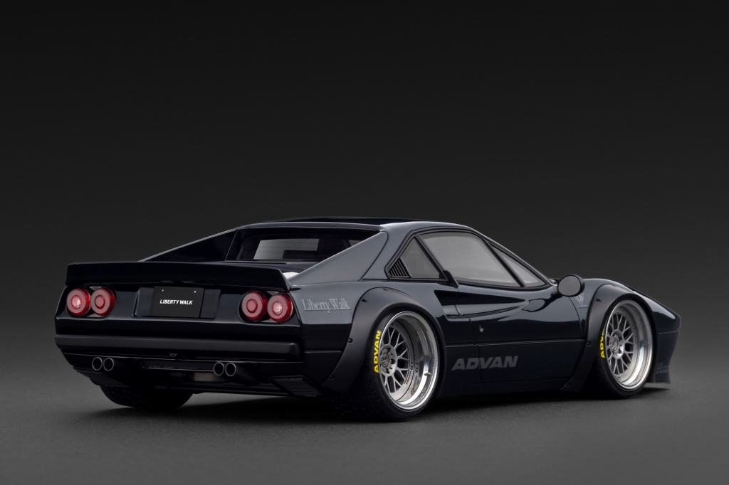 新製品のご予約は12/2まで！リバティウォークのデモカー「LB-WORKS 512