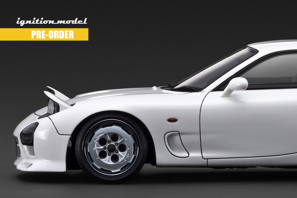 ご予約受付中！1/18スケール「サバンナRX-7（FC3S) アンフィニ」2