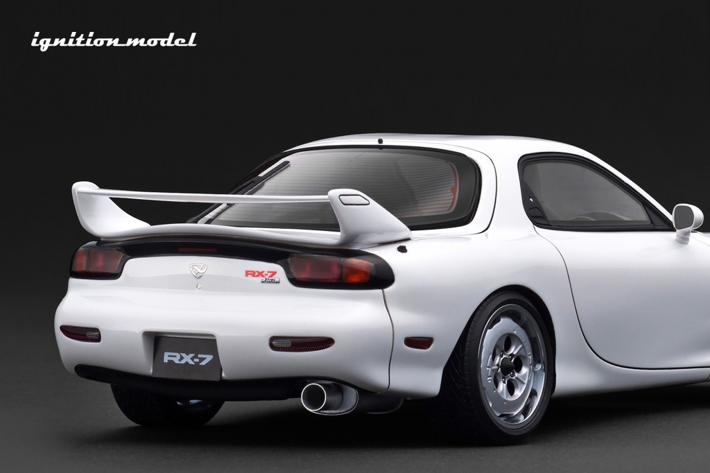 ご予約受付中！ 1/18スケール「RX-7 Mazda Speed A-spec (FD3S)」×2