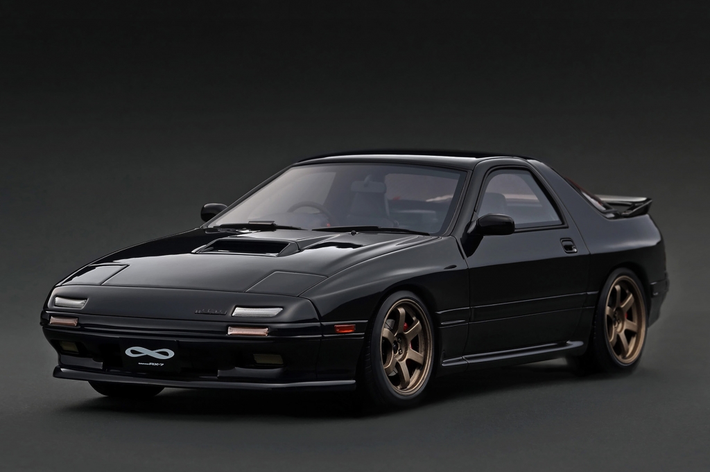 新色UP！1/18スケール「サバンナRX-7（FC3S) アンフィニ」シェード