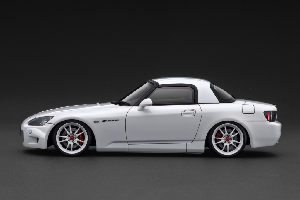 明日 販売スタート：1/18スケールWEB限定モデル「Honda S2000 (AP1