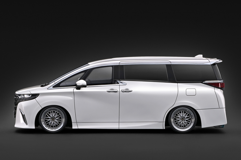 新作 1/18スケール「ALPHARD Z (H40W)」ご予約スタート！ | ignition model