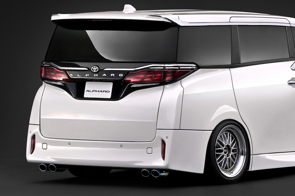 新品未開封　1/18 イグニッションモデル　アルファード　BBS 新作 1/18スケール「ALPHARD Z (H40W)」ご予約スタート！ | ignition model