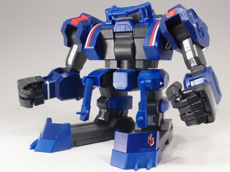 ダンボール戦機WARS ライディングアーマー格闘装備 (ジェノック