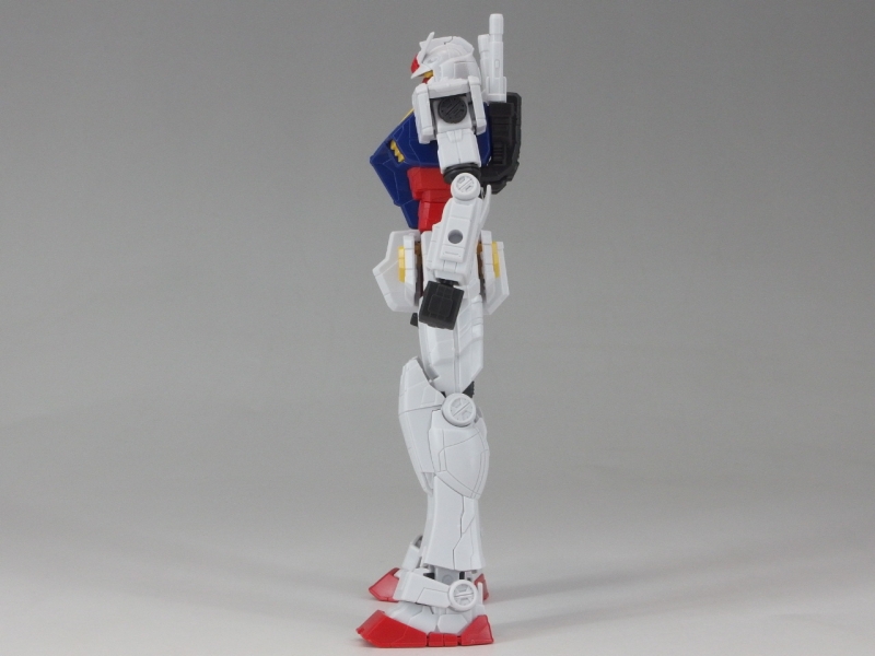 GUNDAM NEXT FUTURE PAVILION」の「RX-78F00/E ガンダム」が