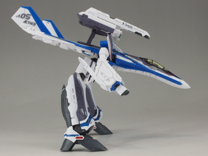 HG 1/100 VF-31J ジークフリード (ハヤテ・インメルマン機