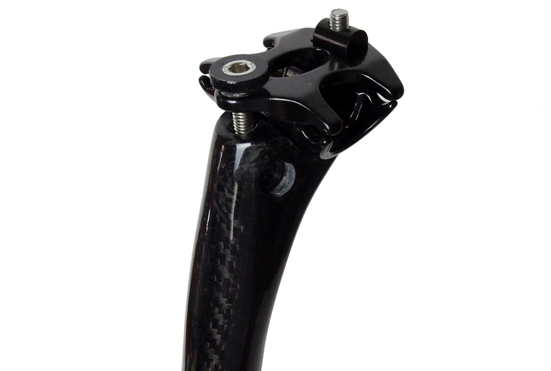 ★186g 軽量カーボン シートポスト 27.2/350艶消★ロード MTB2 ☆186g 軽量カーボン シートポスト 27.2⁄350艶消☆ロード MTB 定番人気