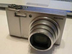 RICOH CX1