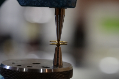 [中古品]ヴィンテージ/古い船舶から取り出したライト/配線付属なし/真鍮ガラス製 中古品]ヴィンテージ/古い船舶から取り出したライト/配線付属なし/真鍮