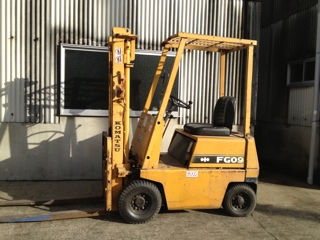中古 フォークリフト 900kg FG09 コマツ KOMATSU ガソリンエンジン 