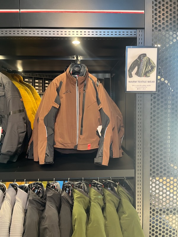 Smokin 12 snowboard ラインナップ。 | MAYSTORM BLOG