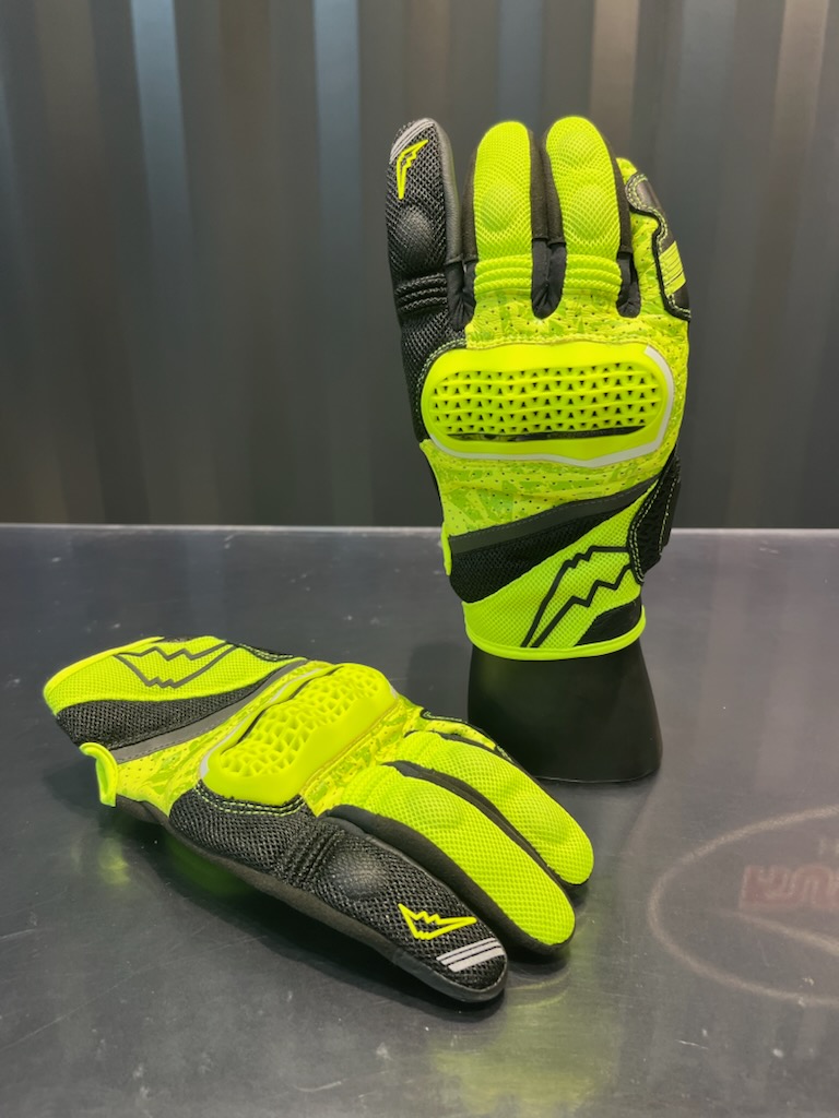 Specialized 蛍光イエロー ジャケット 蛍光イエロー：KUSHITANI HONTEN | KUSHITANI 浜松本店