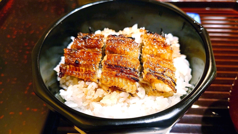 鰻料理 田舎庵 小倉本店 - ミシュランガイドにも掲載された鰻の名店 | こもたんの京都グルメ食べ歩き