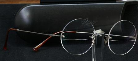 ルノア CLASSIC RUND×二重焦点45mmレンズ♪ | めがね工房 ルノア CLASSIC RUND×二重焦点45mmレンズ♪ | めがね工房