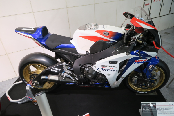 ホンダ CBR1000RR 鈴鹿8耐 2007 & 2008 Honda CBR1000RR Suzuka