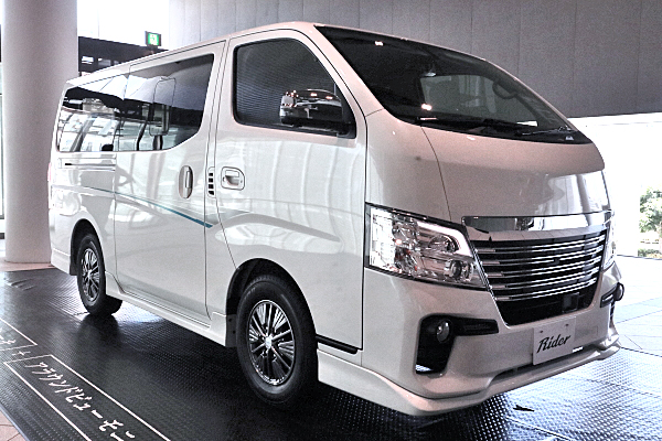 日産 NV350 キャラバン ライダー プレミアム GX Nissan NV350 Caravan