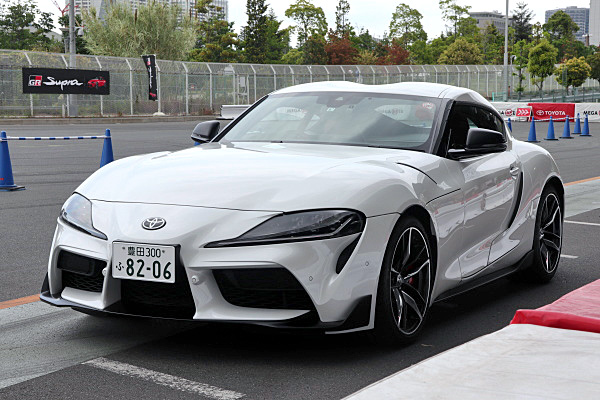 トヨタ GR スープラ テストドライブ ホワイト Toyota GR Supra 
