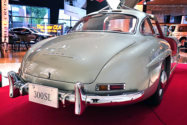メルペイベンツ300SL メルセデスベンツ】300SL 1955年製【The Classic Car】2/3 - YouTube