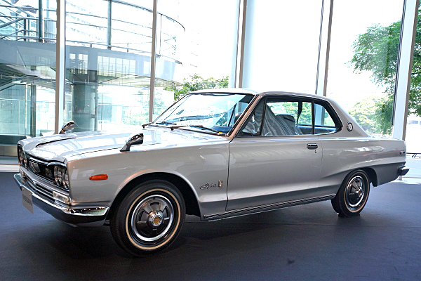 日産 スカイライン 2000GT-X 1972 KGC10 シルバー Nissan