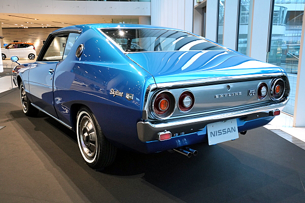 日産 スカイライン ハードトップ 2000GT 1974 KGC110 ブルー Nissan
