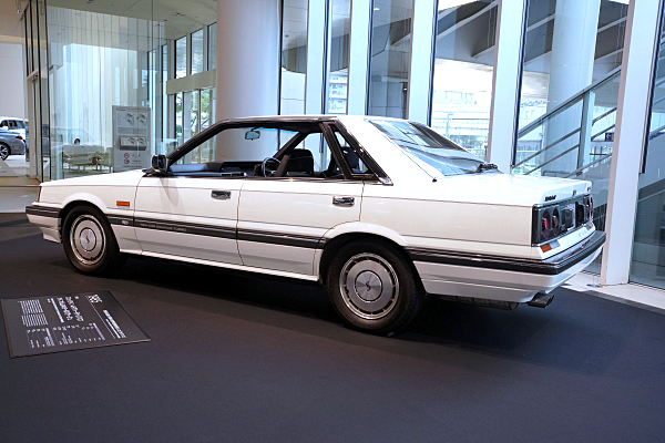 日産 スカイライン 4ドアハードトップ GT パサージュ 1985 HR31