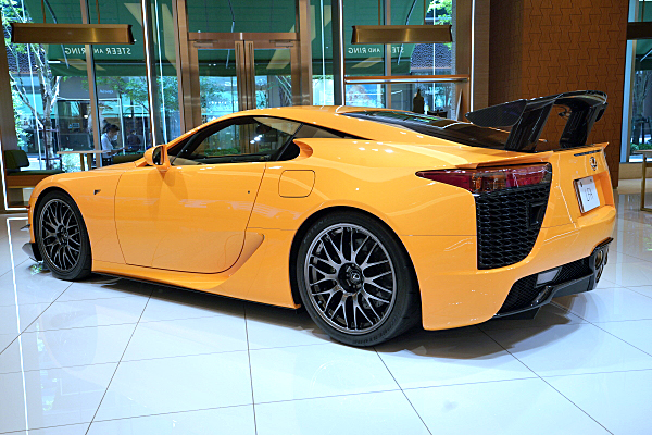 京商1/64　レクサス LFA ニュルブルクリンクパッケージ　イエロー Kyosho 1/64 LEXUS LFA Nurburrring Package Yellow diecast
