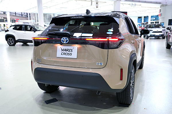 トヨタYaris Cross ディーラーカラーサンプル 未開封 トヨタYaris Cross ディーラーカラーサンプル 未開封 トヨタ特注