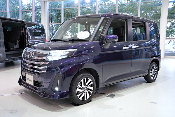 トヨタカラーサンプル ルーミー（後期型）クールバイオレット トヨタカラーサンプル ルーミー（後期型）クールバイオレット トヨタ