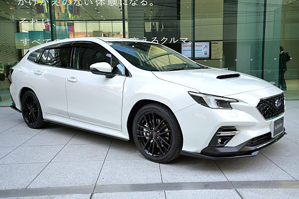 スバル レヴォーグ STIスポーツ EX + STIパフォーマンスパーツ スバル レヴォーグ STIスポーツ EX + STIパフォーマンスパーツ