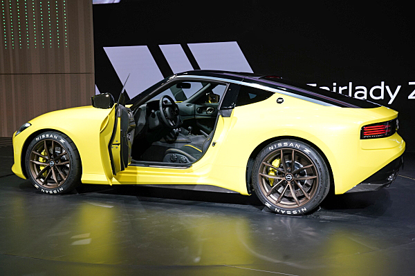 日産 フェアレディZ プロトタイプ イエロー (3) Nissan Z Proto