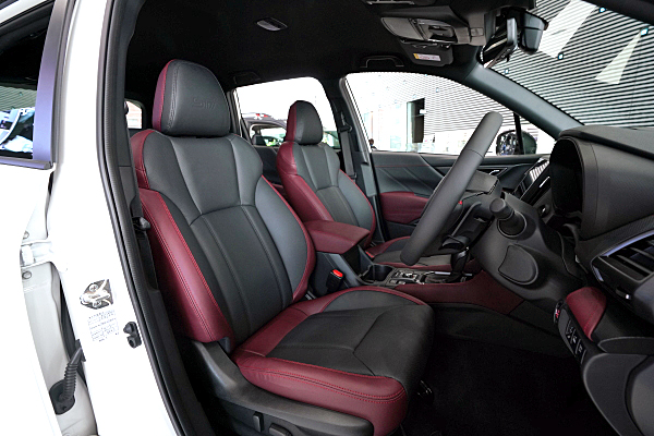 スバル フォレスター STIスポーツ ホワイト Subaru Forester STI Sport 