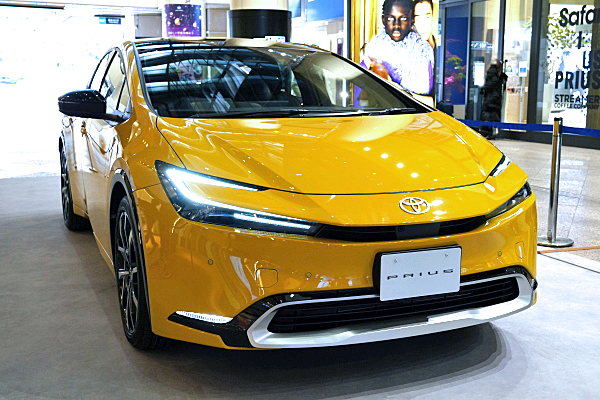 トヨタ プリウス PHEV プロトタイプ マスタード Toyota Prius PHEV prototype : Mustard | Car ...