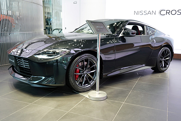 ニャンダバー⭐︎Z 日産 フェアレディ Z バージョンST ブラック (2) Nissan