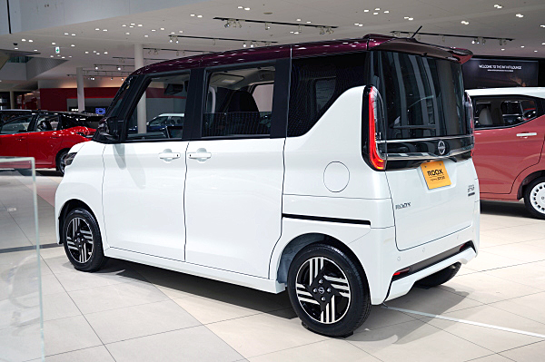 日産　ルークス 日産：ルークス [ ROOX ] スペシャル 取扱説明書 ｜ 警告灯が