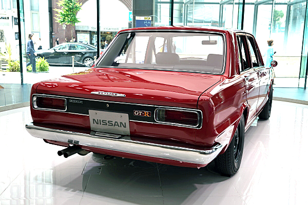 Nissan Skyline 2000 GT-R PGC10 赤 1969年式 Nissan | Heritage Collection | Skyline 2000GT-R