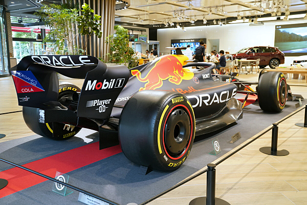 レッドブル レーシング RB19 2023 F1 #1 ショーカー Red Bull レッドブル レーシング RB19 2023 F1 #1 ショーカー Red Bull