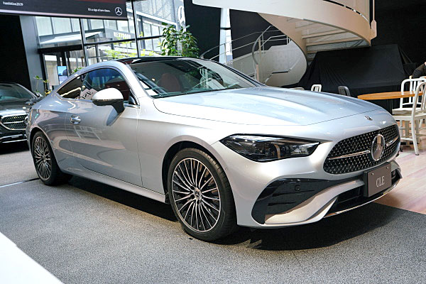 メルセデス・ベンツ CLE200 クーペ スポーツ シルバー Mercedes-Benz