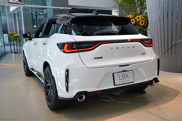 LEXUS LBX MORIZO RR ホワイトスペシャル　2個　新品未使用 レクサスLBX MORIZO RRをレビュー！価格は？｜KINTO
