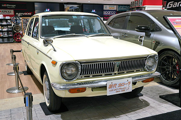 エ*ン様 E-KE70　カローラ　旧車 トヨタ カローラ1200 （COROLLA1200） 【EK11】 | '70年代 旧車