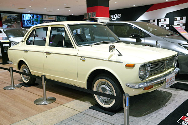 トヨタ カローラ デラックス 1966 - 1970 KE11 Toyota Corolla