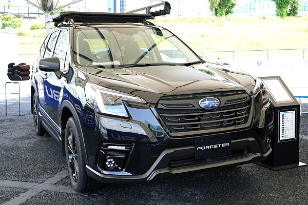 スバル フォレスター エックスエディション ブラック + アクセサリー