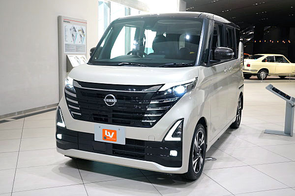 日産 ルークス ハイウェイスター G ターボ バニラ / ブラウン Nissan