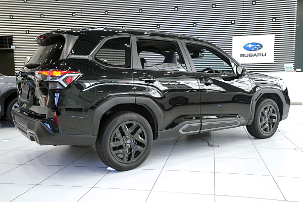 スバル フォレスター スポーツEX ブラックセレクション ブラック