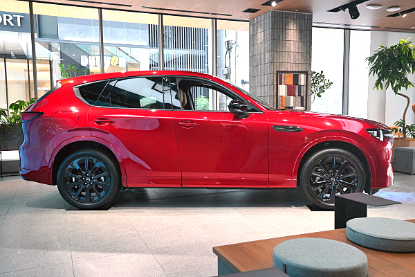マツダ CX-60 PHEV プレミアムスポーツ レッド Mazda CX-60 PHEV