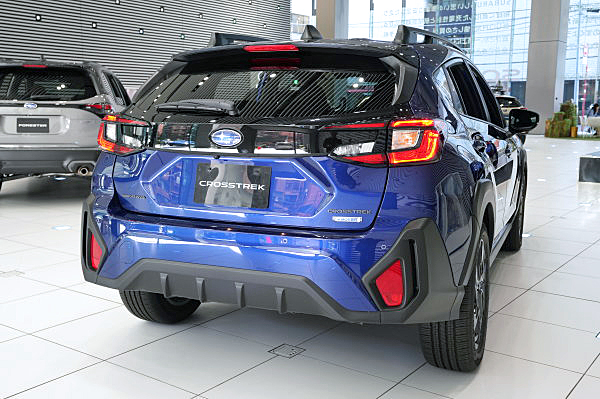 スバル クロストレック リミテッドスタイルエディション ブルー Subaru