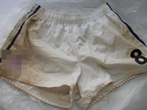 泥っ！泥っ！！に汚れたラグビーパンツを綺麗に洗いましょう