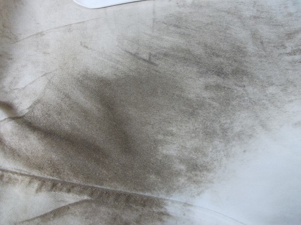 泥っ！泥っ！！に汚れたラグビーパンツを綺麗に洗いましょう