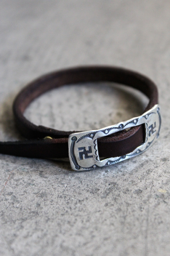 LARRY SMITH Silver Bucker Leather Bracelet!! | Mr.OLDMAN